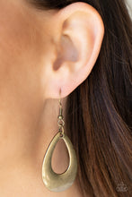 Load image into Gallery viewer, All Allure, All The Time - Brass earring D064
