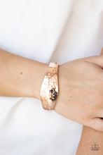 Load image into Gallery viewer, Fond of Florals - paparazzi Rose Gold bracelet (1726)
