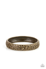 Load image into Gallery viewer, Victorian Meadow - Brass bracelet E101
