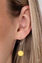 Load image into Gallery viewer, Popping Promenade - Yellow necklace B121
