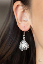 Load image into Gallery viewer, Amazon Amulet - Blue necklace D018
