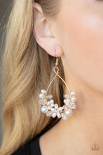 Load image into Gallery viewer, Marina Banquet - Gold earring C023A
