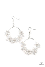 Load image into Gallery viewer, Floating Gardens - White earring D018
