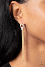 Load image into Gallery viewer, Dallas Debutante - Gold earring C022H
