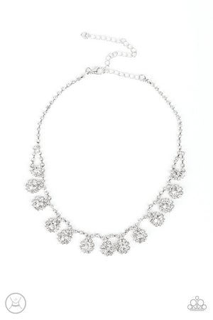 Princess Prominence - white choker necklace E058