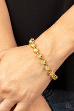 Load image into Gallery viewer, Dreamy Debutante - Green bracelet B107
