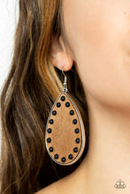 Load image into Gallery viewer, Rustic Refuge - Black earring B114
