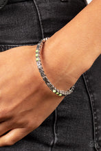 Load image into Gallery viewer, Living In The PASTURE - Green bracelet 713
