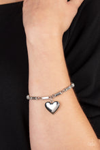 Load image into Gallery viewer, Sweetheart Secrets - White bracelet D047
