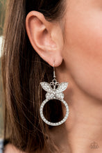 Load image into Gallery viewer, Paradise Found - White earring B064
