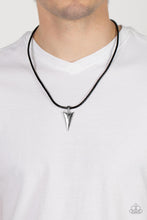 Load image into Gallery viewer, Pharaohs Arrow - Black necklace A061
