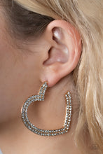Load image into Gallery viewer, AMORE to Love - Gold hoop earring D021
