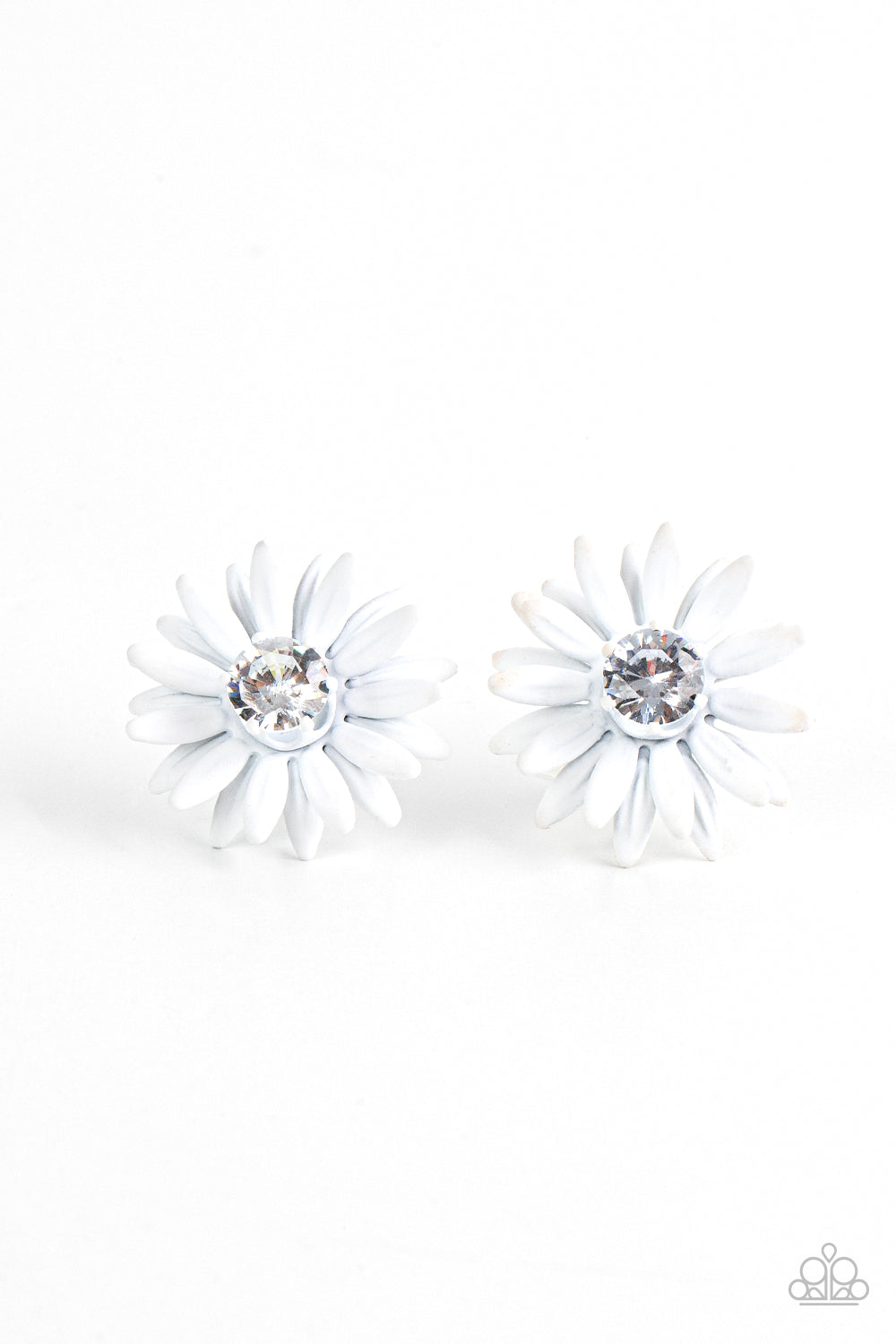 Sunshiny DAIS-y - White post earring 689
