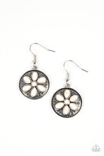 Load image into Gallery viewer, Saguaro Spring - White earring B119
