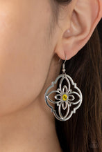 Load image into Gallery viewer, Treasure GROVE - Yellow earring A052
