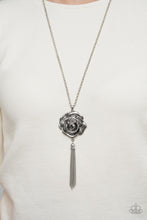 Load image into Gallery viewer, Rosy Redux - Silver necklace A022
