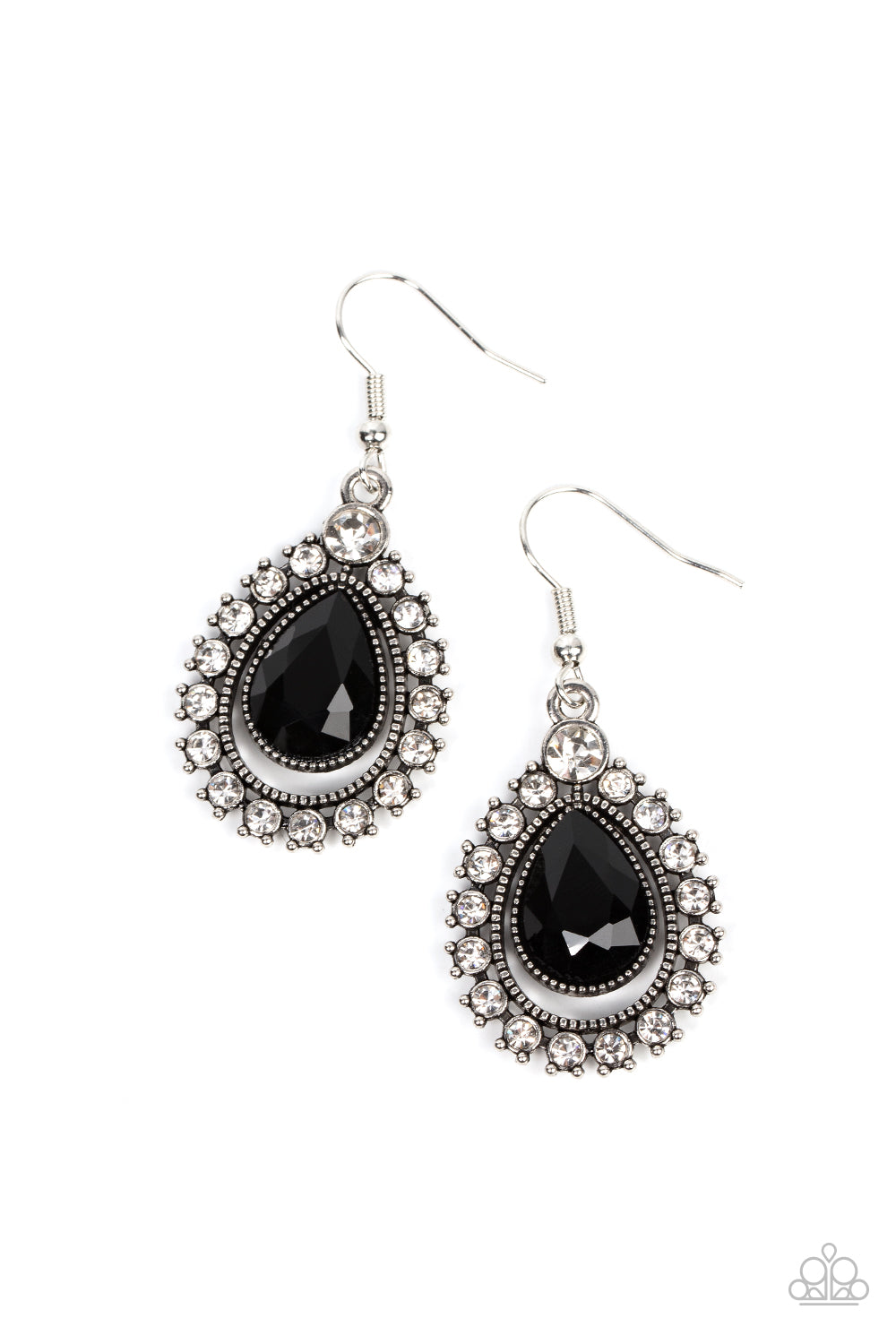 Divinely Duchess - Black earring 1857