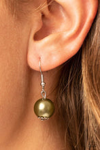 Load image into Gallery viewer, Yacht Catch - Green Necklace B094
