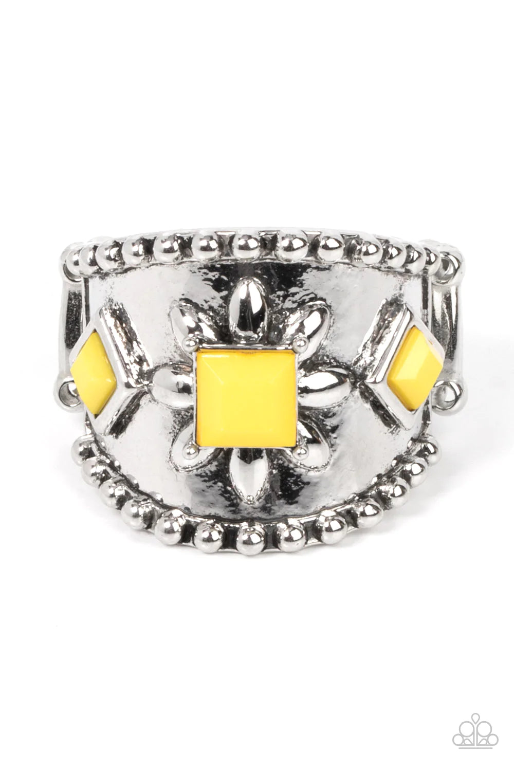 Daisy Diviner - Yellow ring B121