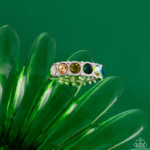 Load image into Gallery viewer, Taming Twilight - Green  ring B107

