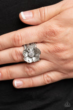 Load image into Gallery viewer, Prismatically Petunia - White ring D071
