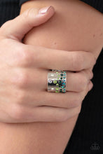 Load image into Gallery viewer, Sizzling Sultry - Green ring F024
