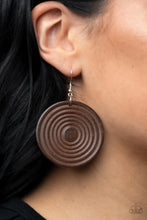 Load image into Gallery viewer, Caribbean Cymbal - Brown earring B094
