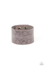 Load image into Gallery viewer, Rosy Wrap Up - Silver snap bracelet C012
