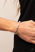 Load image into Gallery viewer, Following My Heart - White bracelet A060
