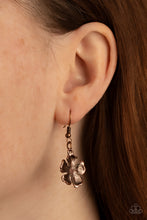 Load image into Gallery viewer, Homegrown Glamour - Copper necklace B128
