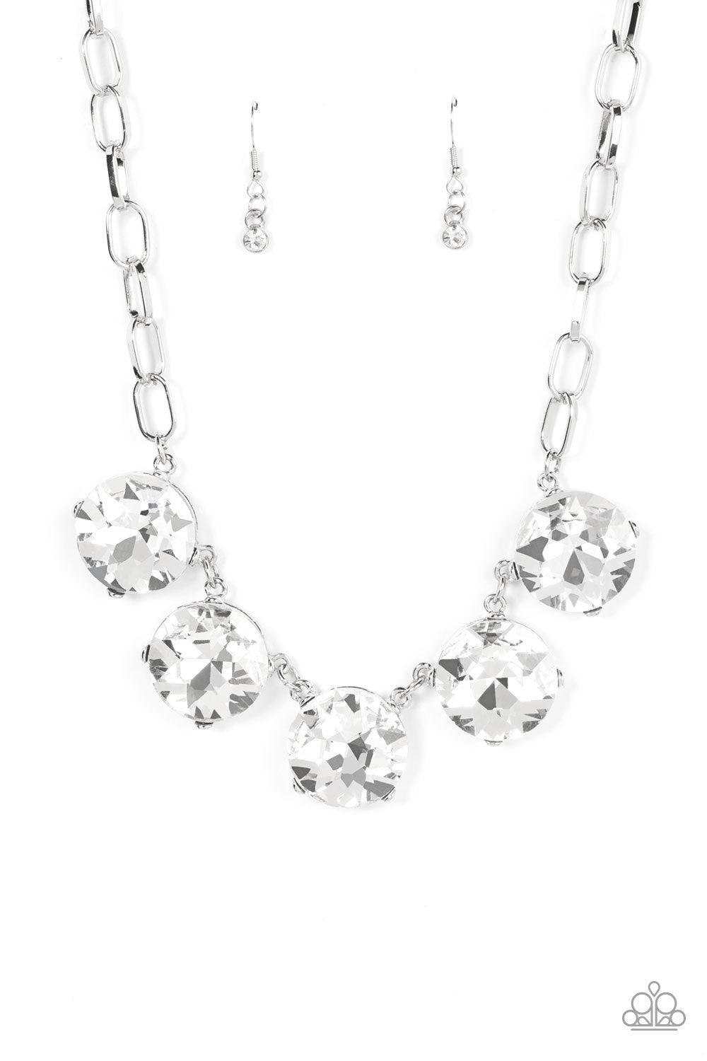 Limelight Luxury - White necklace EMP Exclusive D077