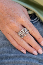 Load image into Gallery viewer, Scattered Sensation - White ring B009
