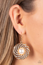 Load image into Gallery viewer, Vintage Vortex - Gold earring D016
