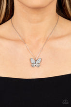 Load image into Gallery viewer, Flutter Forte - White necklace B097
