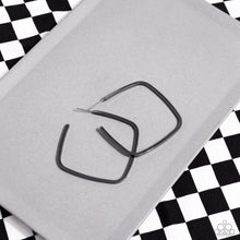 Load image into Gallery viewer, Major Flex - Black hoop earring C027
