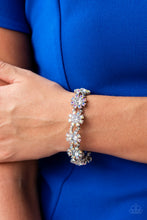 Load image into Gallery viewer, Premium Perennial - Multi bracelet JULY 2022 LOP D030

