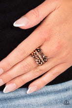 Load image into Gallery viewer, Scattered Sensation - Copper ring C012
