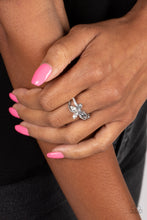 Load image into Gallery viewer, Fetching Flutter - White ring D052
