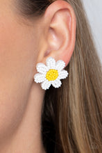 Load image into Gallery viewer, Sensational Seeds - White post earring B123
