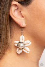 Load image into Gallery viewer, Say SEAS - White earring D079
