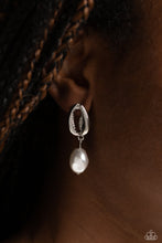 Load image into Gallery viewer, I&#39;m HAVANA Party - White earring D060
