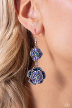 Load image into Gallery viewer, Intricate Impression - Blue earring D043
