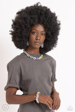 Load image into Gallery viewer, Contrasting Couture - Silver necklace plus matching bracelet MR1
