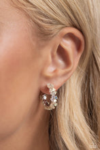 Load image into Gallery viewer, Floral Focus - White earring  D026

