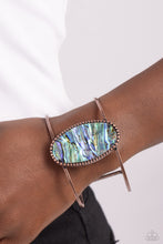 Load image into Gallery viewer, Enigmatic Energy - Copper cuff bracelet FF E009
