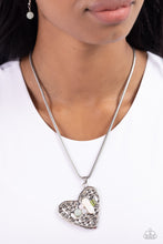 Load image into Gallery viewer, Tilted Trailblazer - Green necklace E007
