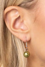 Load image into Gallery viewer, Girly Gathering - Green necklace E062
