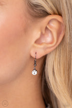 Load image into Gallery viewer, Glistening Gallery - Black choker necklace E015
