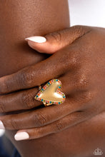 Load image into Gallery viewer, Smitten Shimmer - Gold ring E010
