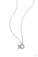 Load image into Gallery viewer, XO Showcase - White necklace B093
